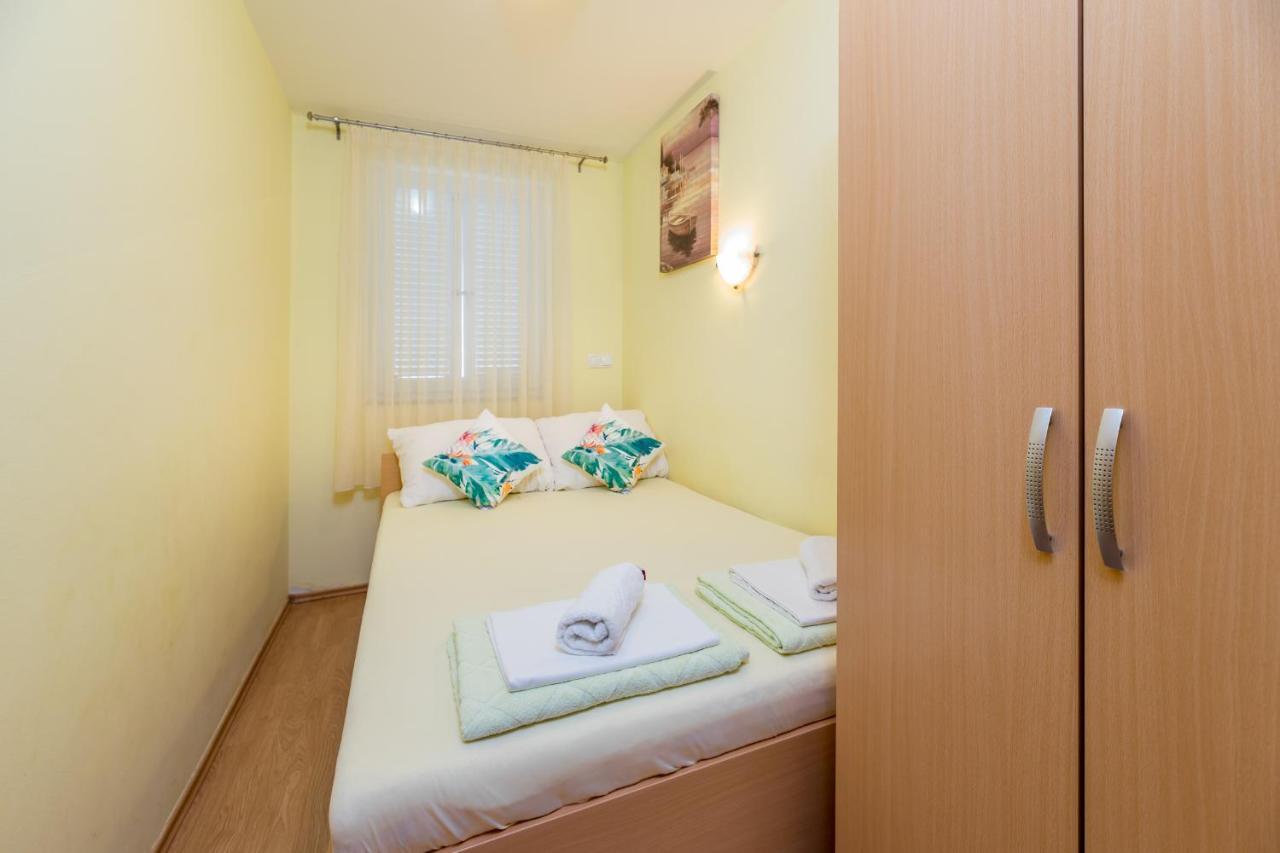 Apartments Ljubica Garden Baška Exteriör bild